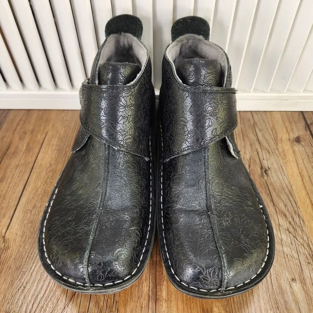 Alegria Caiti Womens Size US 7.5 EU 37 Black Tooled Leather Ankle Bootie Boots